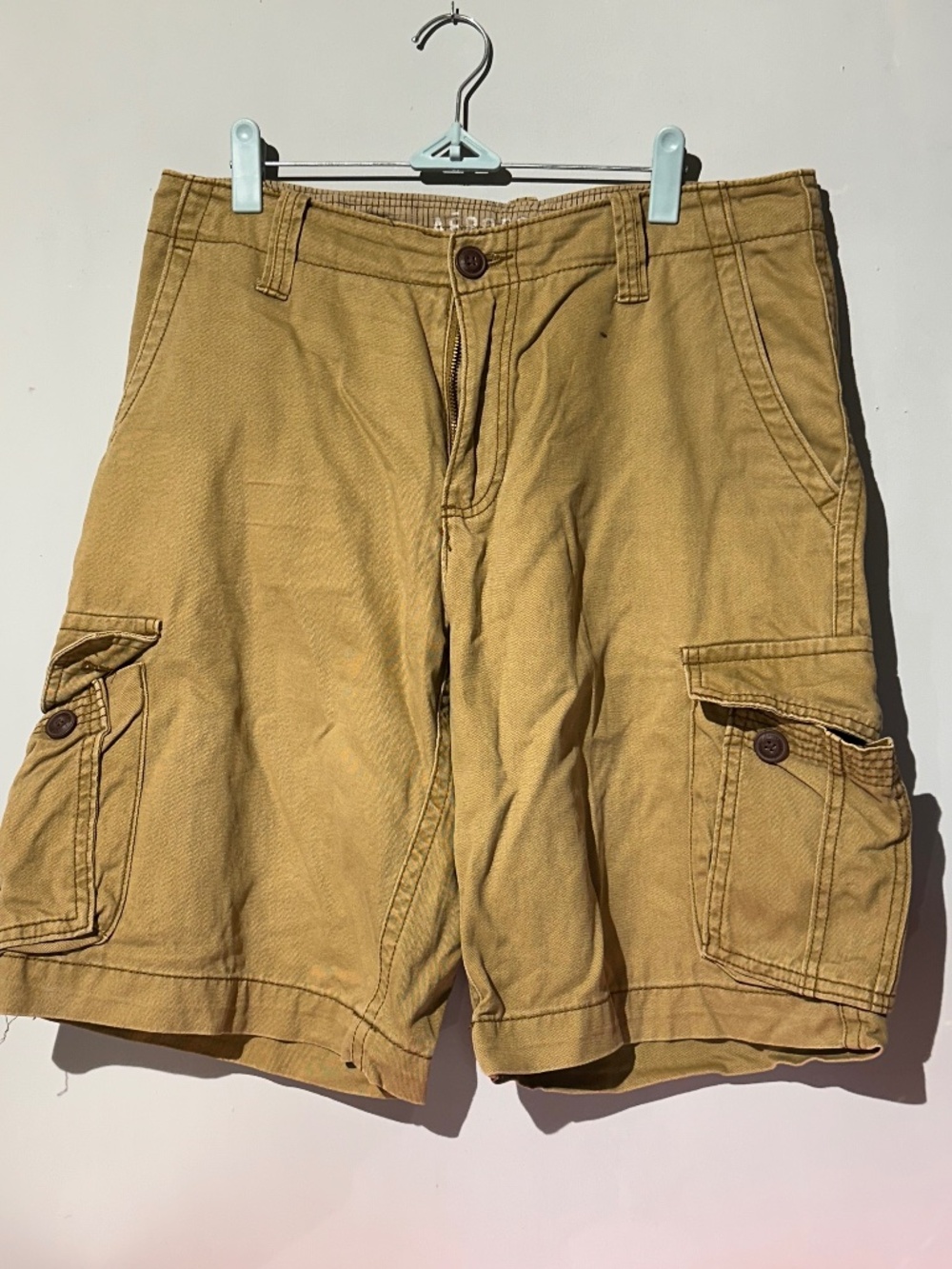 Men's Aereopostale Tan Cargo Shorts, sz 31 (B33)